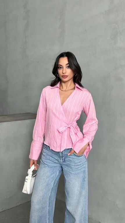 Pembe yan bağlamalı tensel gömlek kadın modası