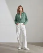 Yeşil cepli oversize pamuklu gömlek, rahat ve modaya uygun günlük giyim